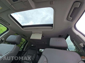 2016 GMC Yukon Denali 5SA - miniatura 11