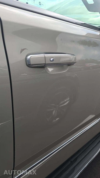 2016 GMC Yukon Denali 5SA – miniatura 22