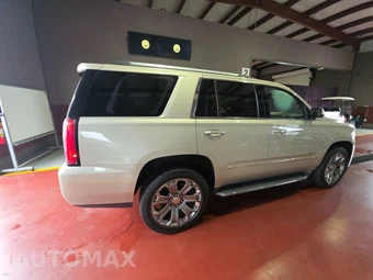 2016 GMC Yukon Denali 5SA – miniatura 4