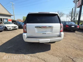 2016 GMC Yukon Denali 5SA – miniatura 4