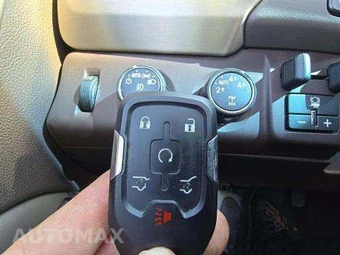 2016 GMC Yukon Denali 5SA – miniatura 9