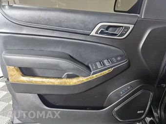 2016 GMC Yukon Denali 5SA – miniatura 9