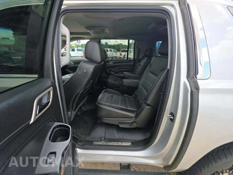 2016 GMC Yukon Denali XL 5SA - miniatura 13