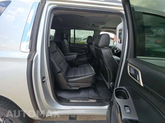 2016 GMC Yukon Denali XL 5SA - miniatura 17