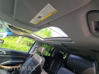 2016 GMC Yukon Denali XL 5SA - miniatura 10