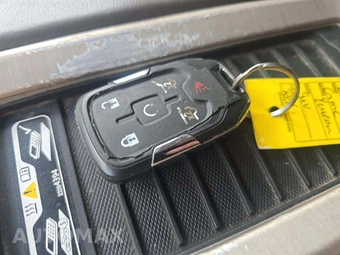 2016 GMC Yukon Denali XL 5SA - miniatura 8