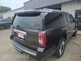 2016 GMC Yukon Denali XL 5SA - miniatura 3
