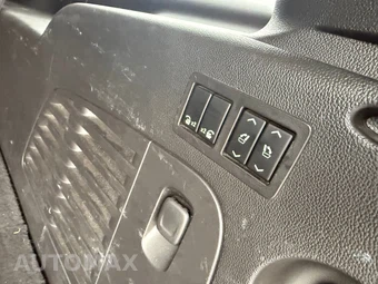 2016 GMC Yukon XL SLT 4SA - miniatura 8