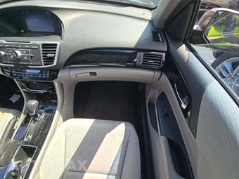 2016 Honda Accord Sedan LX – miniatura 19
