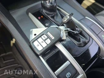2016 Honda Civic Coupe LX-P - miniatura 8