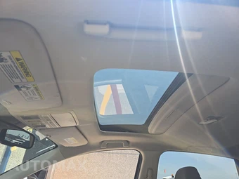 2016 Honda CR-V Touring – miniatura 17