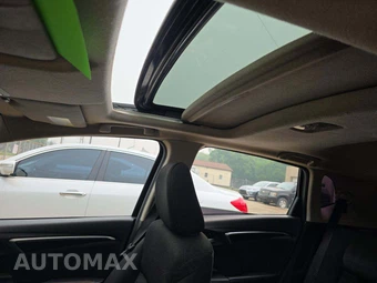 2016 Honda Fit EX - miniatura 11