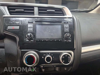2016 Honda Fit LX - miniatura 8