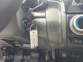 2016 Honda Fit LX – miniatura 8