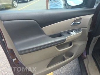 2016 Honda Odyssey EX-L 118.1" WB - miniatura 9