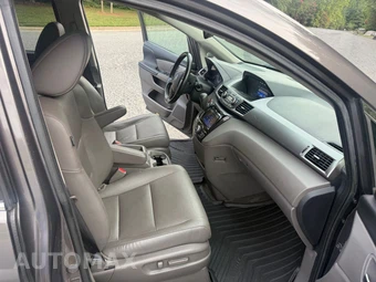 2016 Honda Odyssey EX-L 118.1" WB - miniatura 9