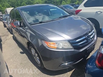 2016 Honda Odyssey EX-L 118.1" WB - miniatura 3