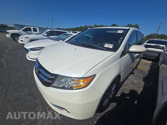 2016 Honda Odyssey SE 118.1" WB