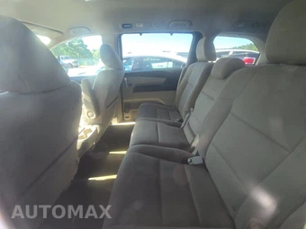 2016 Honda Odyssey SE 118.1" WB - miniatura 13