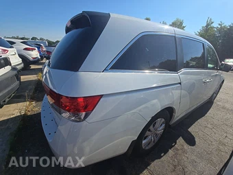 2016 Honda Odyssey SE 118.1" WB - miniatura 4
