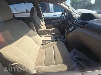 2016 Honda Odyssey SE 118.1" WB - miniatura 8
