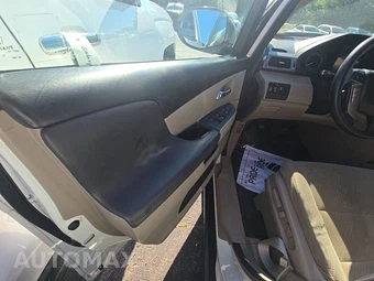 2016 Honda Odyssey SE 118.1" WB - miniatura 9