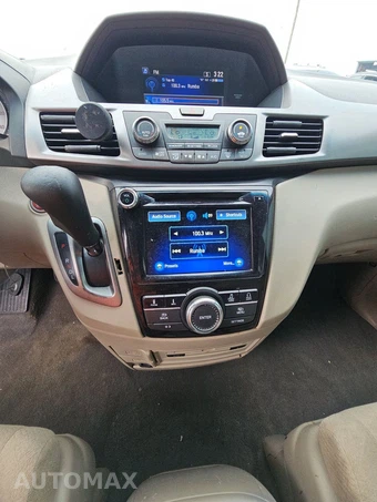 2016 Honda Odyssey SE 118.1" WB - miniatura 11