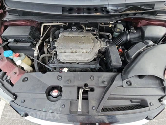 2016 Honda Odyssey SE 118.1" WB - miniatura 16