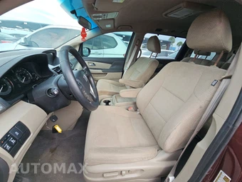 2016 Honda Odyssey SE 118.1" WB - miniatura 7