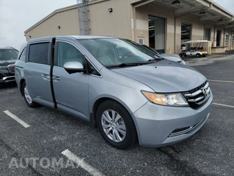 2016 Honda Odyssey SE 118.1" WB - miniatura 3
