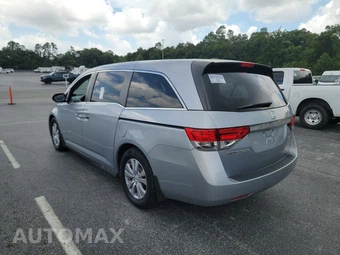 2016 Honda Odyssey SE 118.1" WB - miniatura 6