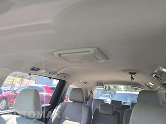2016 Honda Odyssey SE 118.1" WB - miniatura 11