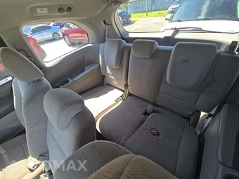 2016 Honda Odyssey SE 118.1" WB - miniatura 14