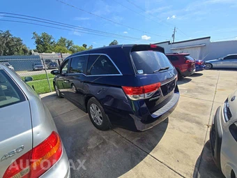 2016 Honda Odyssey SE 118.1" WB - miniatura 2