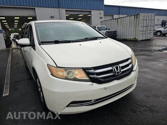2016 Honda Odyssey SE 118.1" WB - miniatura 3