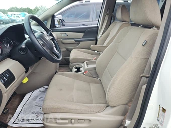 2016 Honda Odyssey SE 118.1" WB - miniatura 7