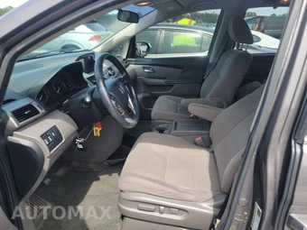 2016 Honda Odyssey SE 118.1" WB