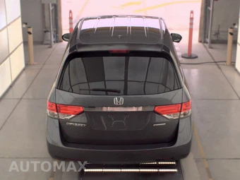 2016 Honda Odyssey SE 118.1" WB - miniatura 5