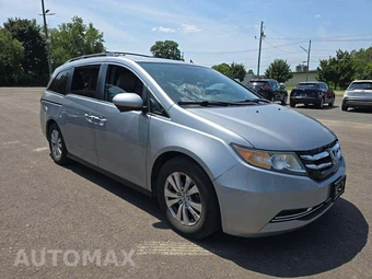 2016 Honda Odyssey SE 118.1" WB - miniatura 4