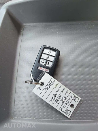2016 Honda Odyssey SE 118.1" WB - miniatura 8