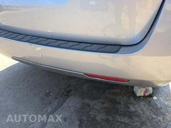 2016 Honda Odyssey SE 118.1" WB - miniatura 4