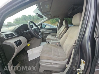 2016 Honda Odyssey SE 118.1" WB - miniatura 13