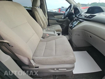 2016 Honda Odyssey SE 118.1" WB - miniatura 14