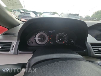 2016 Honda Odyssey SE 118.1" WB - miniatura 18