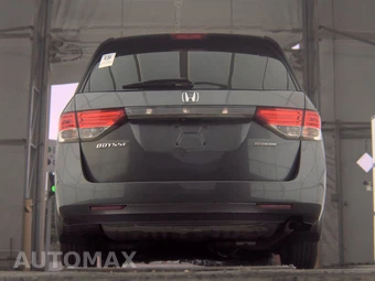 2016 Honda Odyssey SE 118.1" WB - miniatura 7