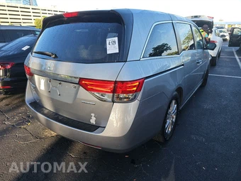 2016 Honda Odyssey SE 118.1" WB - miniatura 4