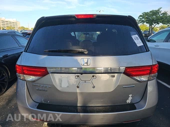2016 Honda Odyssey SE 118.1" WB - miniatura 5