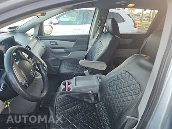 2016 Honda Odyssey SE 118.1" WB - miniatura 7