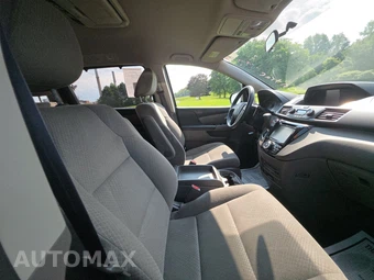 2016 Honda Odyssey SE 118.1" WB - miniatura 13