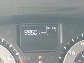2016 Honda Odyssey SE 118.1" WB - miniatura 17
